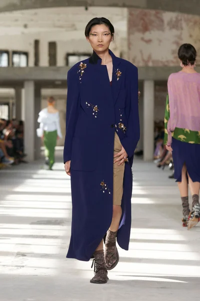 Look 39